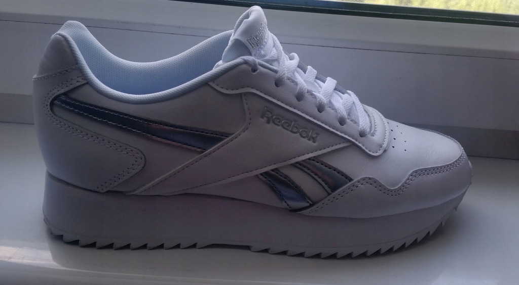 dv3846 reebok