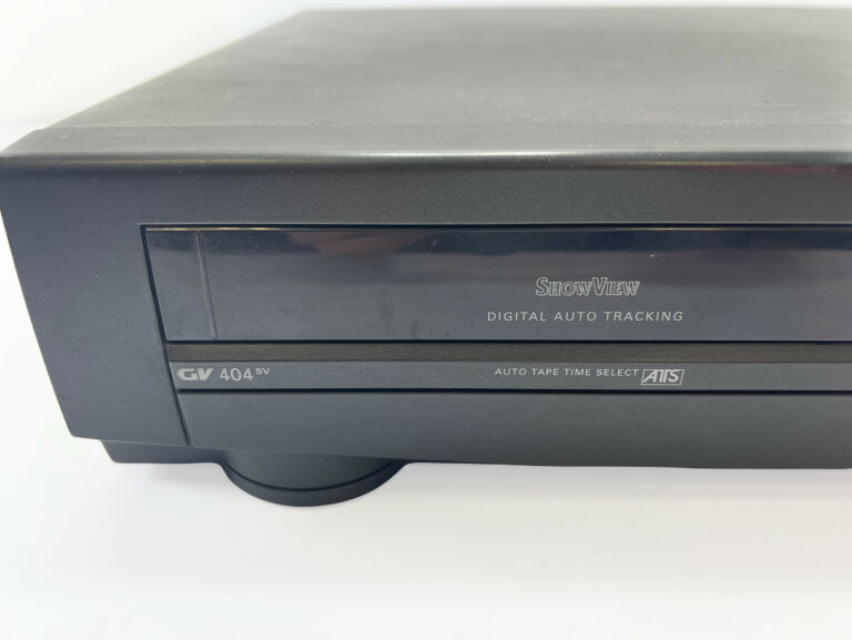 Купить Видеомагнитофон GRUNDIG GV404 SV VHS: отзывы, фото, характеристики в интерне-магазине Aredi.ru