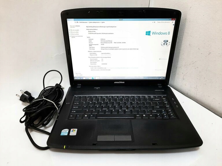 LAPTOP EMACHINES E720 T4200 3GB RAM (OPIS)