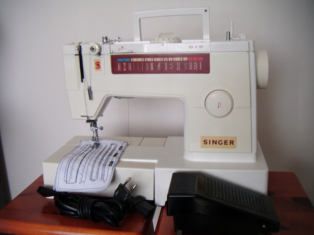MASZYNA DO SZYCIA ŁUCZNIK SINGER KL 875 SUPER EXTRA