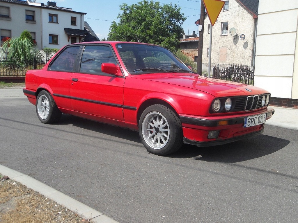 BMW 3 (E30) 316 i 102 KM