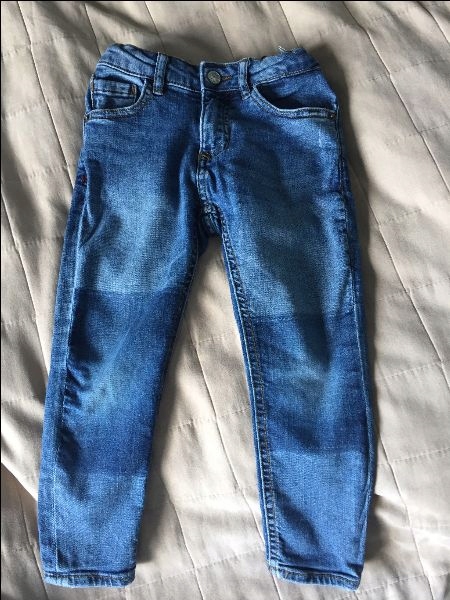 ZARA spodnie 110 jeans stan bdb