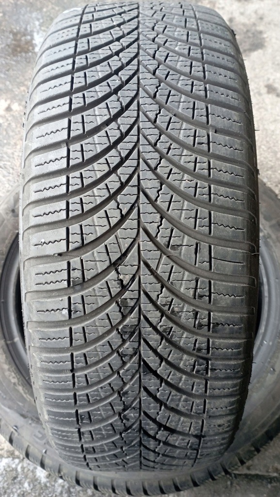 205/55R16 GOODYEAR VECTOR 4SEASONS GEN-3 6.8mm 91V