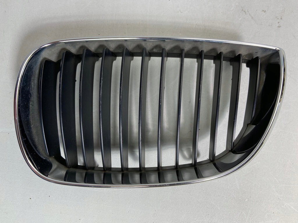 BMW E81 ATRAPA GRILL NERKA LEWA 7077129 7128613