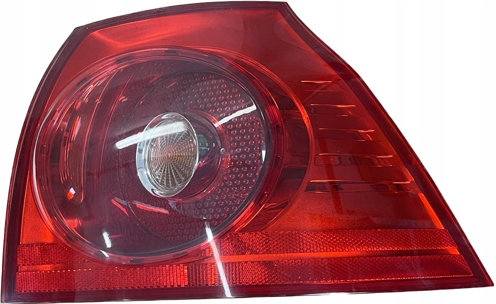 LAMPA PRAWA TYŁ TYLNA VW Golf V 03-09r 1K6945096Q z wkładem z żarówkami