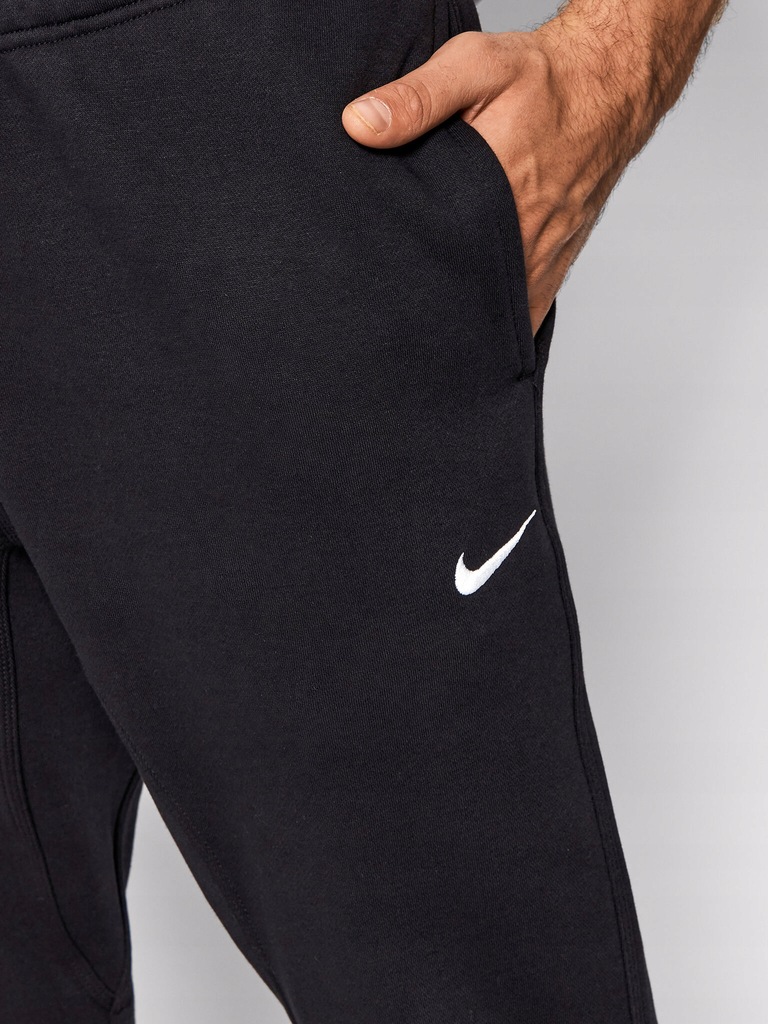 826431 nike