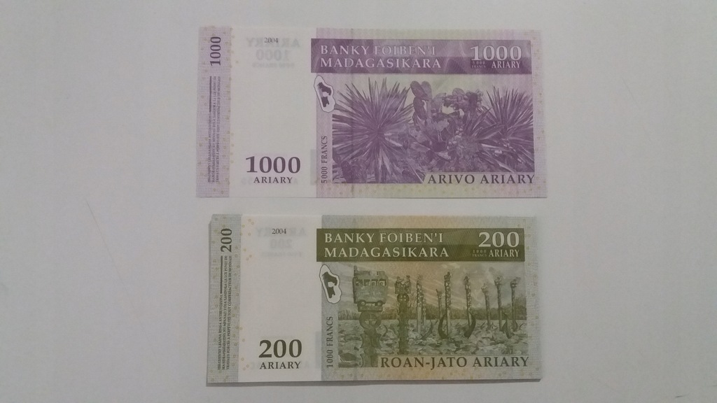 Banknoty 9 sztuk