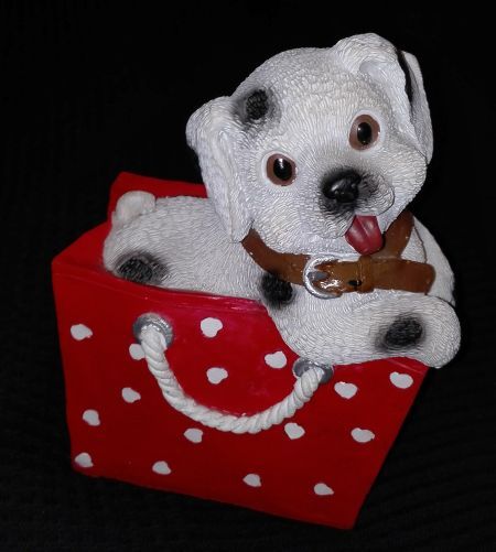 Dalmatyńczyk w czerwonym pudełku - figurka 14 cm