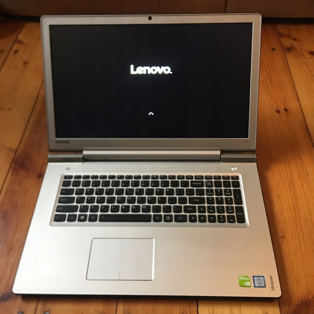 Laptop Lenovo y700 - 17' i7 6700HQ | 8GB | GT 940