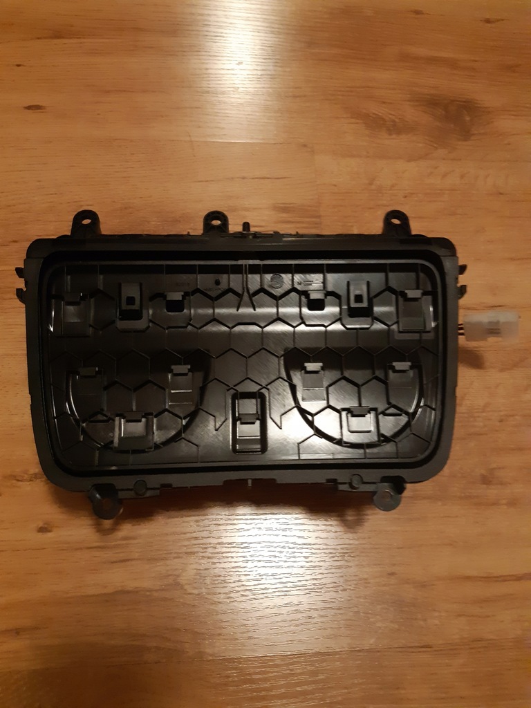 Cup holder uchwyt na kubki BMW F10 F11 11604380485 oficjalne