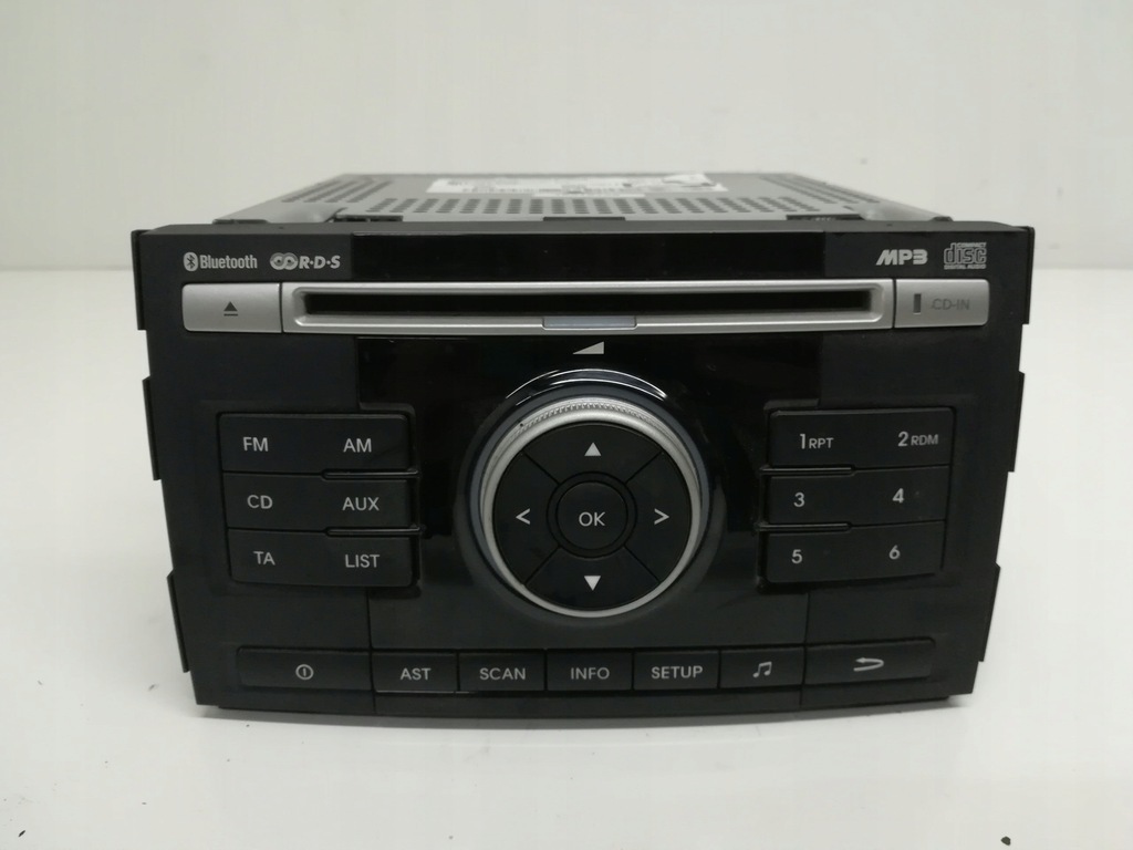 KIA VENGA ORYGINALNE RADIO BLUETOOTH 961601P050