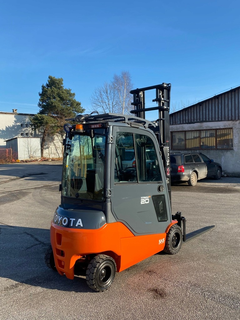 Купить TOYOTA 8FBMT FORKLIFT 2015 г.в., аккумулятор 80%: отзывы, фото, характеристики в интерне-магазине Aredi.ru