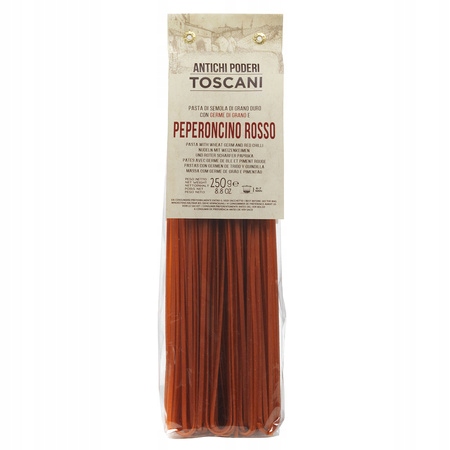 Makaron pasta linguine z czerwoną papryczką chili