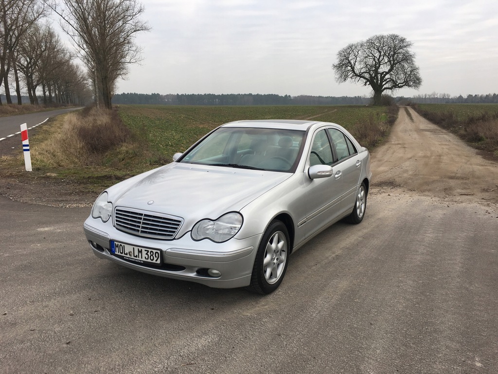 MERCEDES CKLASA C200 KOMPRESSOR Z NIEMIEC AUTOMAT