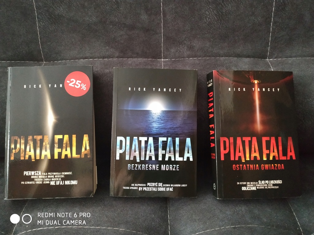 Piąta Fala, Rick Yanckey, Trylogia, 3 książki.