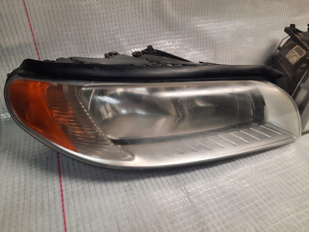 lampa przod prawa volvo v70 III 07- xc70 II europa