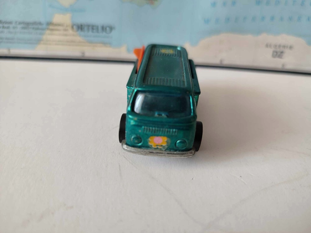 Hot Wheels Redline Beach Bomb VW Volkswagen 1969 16259192670