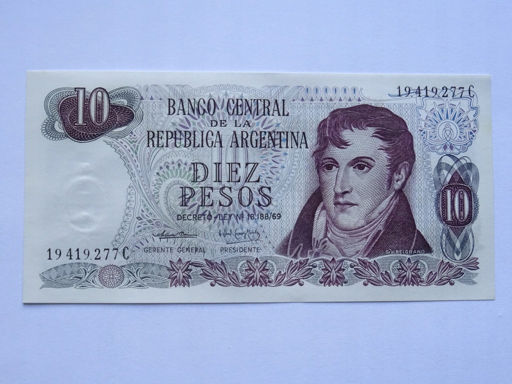 Argentyna 10 pesos-C222