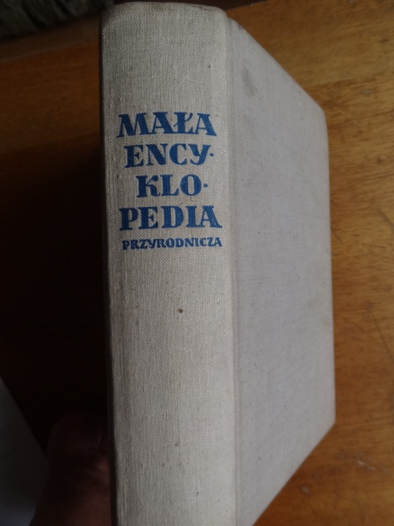 MAŁA ENCYKLOPEDIA PRZYRODNICZA