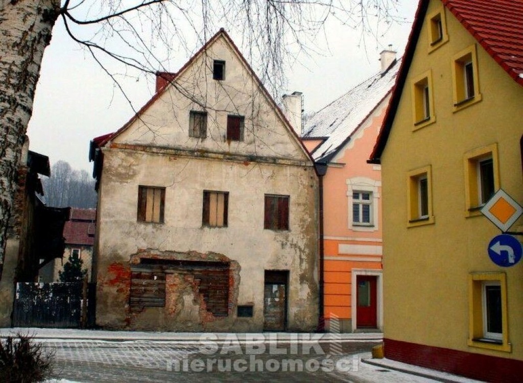 Kamienica, Lądek-Zdrój (gm.), 240 m²