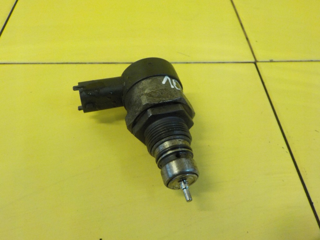 GRAND VOYAGER 2.8 CRD 11r 163KM VM64C zawor cisnienia paliwa 0281002829