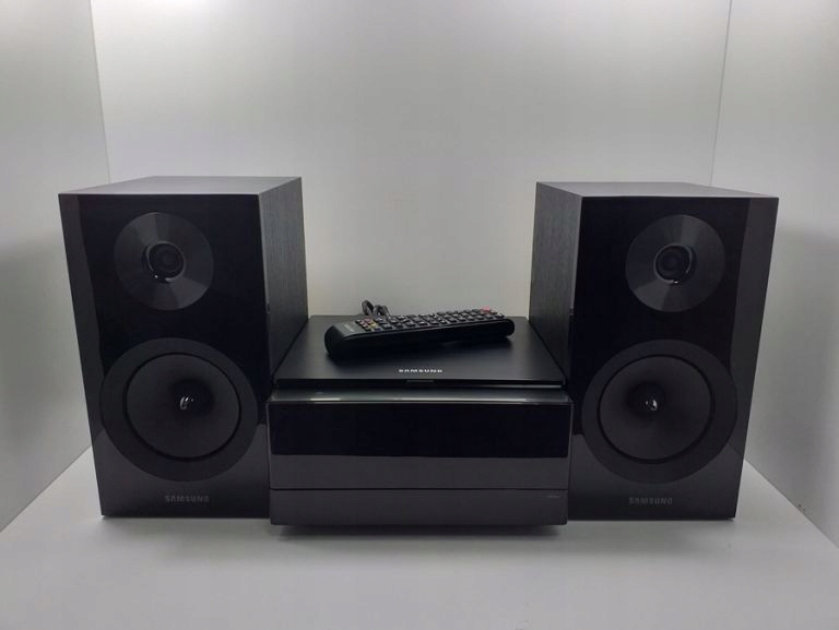 Samsung MM-E460D iPhone/iPod Dock Mini Micro Hi-fi System MME460D Appliances Onl