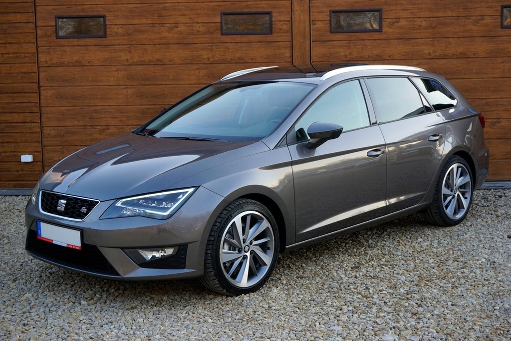 Купить *ОБРАЗЦОВЫЙ* SEAT LEON *ST-FR* ПОЛНАЯ МАТРИЦА, ПАНОРАМА: отзывы, фото, характеристики в интерне-магазине Aredi.ru