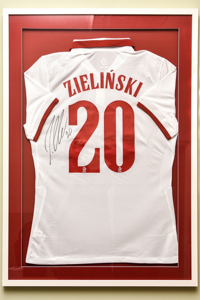 Koszulka z autografem piłkarza Piotra Zielińskiego