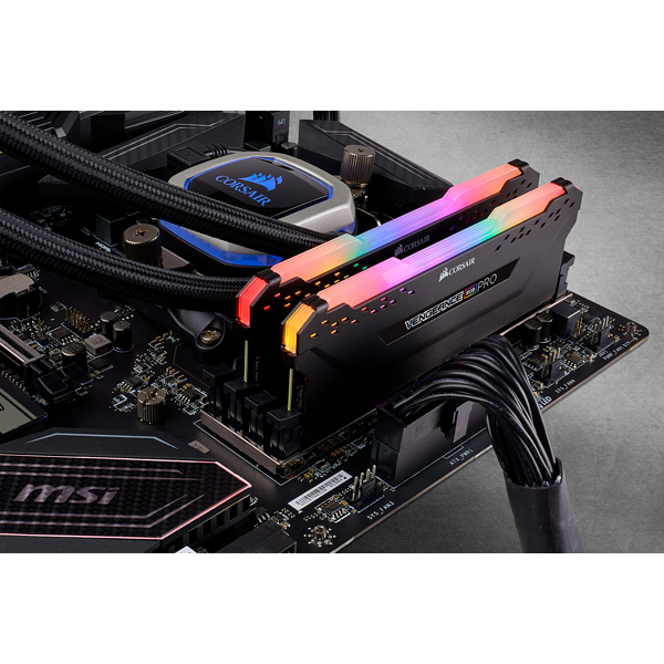 Купить Память Corsair Vengeance RGB Pro 16 ГБ DDR4 3000 МГц: отзывы, фото, характеристики в интерне-магазине Aredi.ru