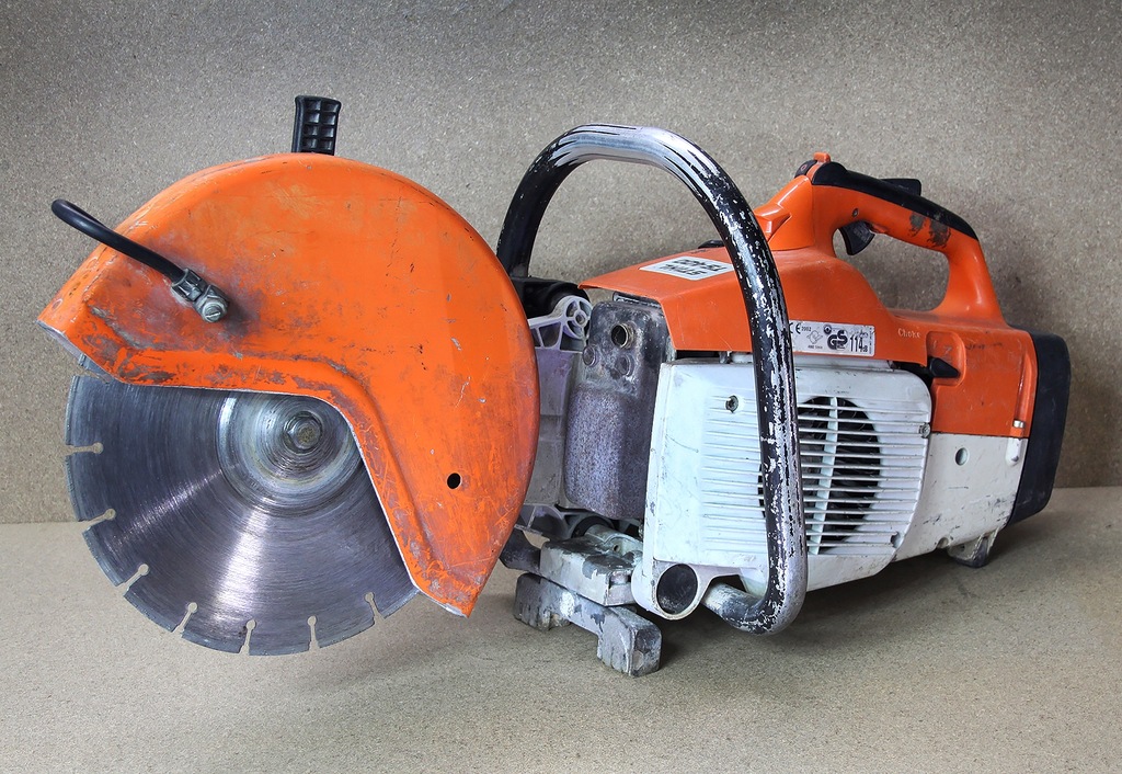 PIŁA TARCZOWA SPALINOWA DO BETONU STIHL TS 400