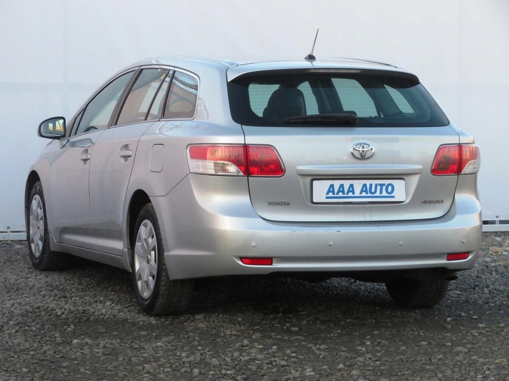 Купить Toyota Avensis 2.0 D-4D, Климат-контроль, Круиз-контроль: отзывы, фото, характеристики в интерне-магазине Aredi.ru