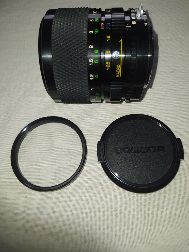 Obiektyw Soligor 35-70 mm.