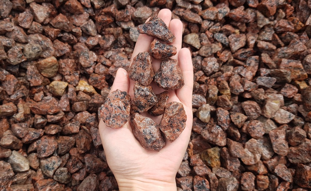 Grys Granitowy Vanga 16-32mm Kamień Czerwony 20 kg