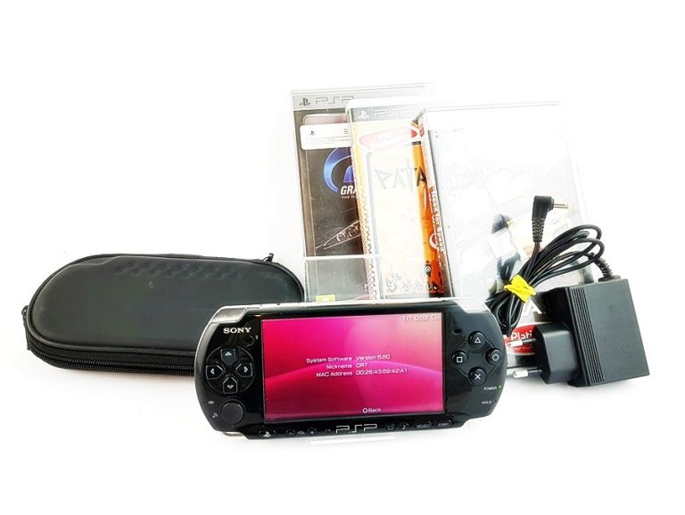KONSOLA SONY PSP 3004 / 3 GRY / ETUI / KARTA 8GB