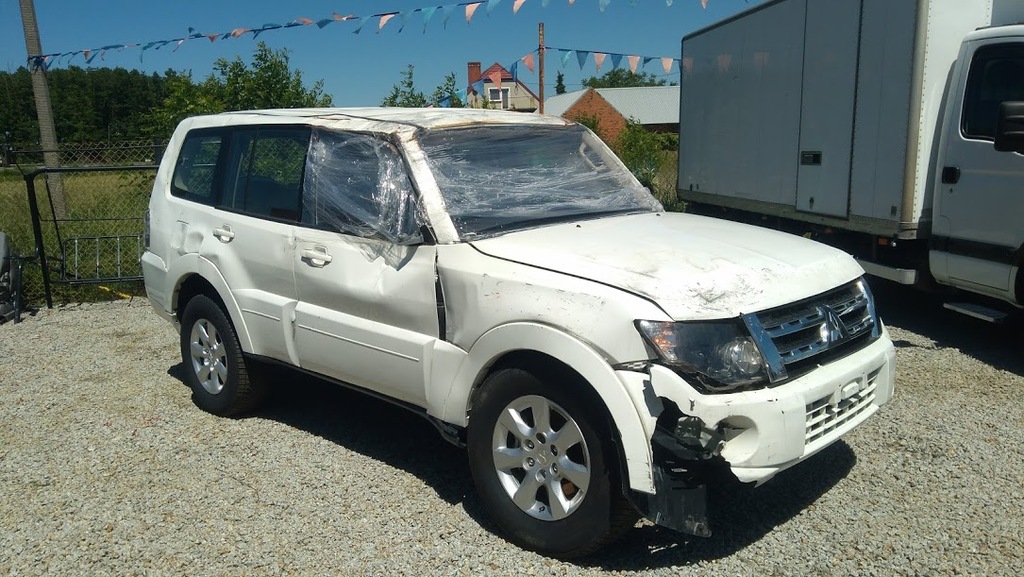 Mitsubishi Pajero 3.2 Diesel 200KM MANUAL uszk