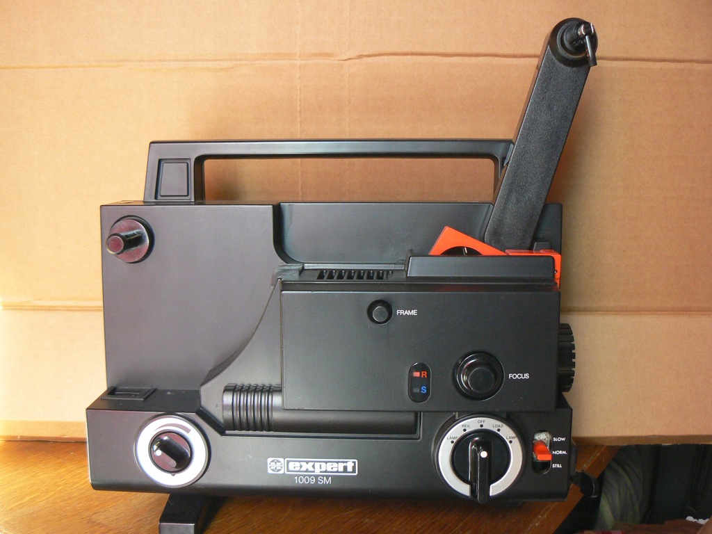 Projektor filmowy Expert 1009SM