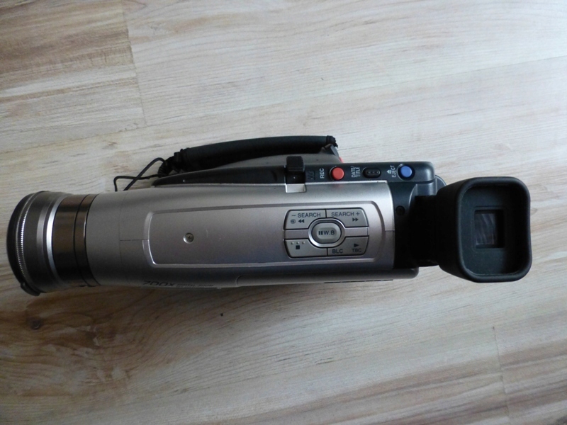 Купить Видеокамера Panasonic RZ15 VHS: отзывы, фото, характеристики в интерне-магазине Aredi.ru