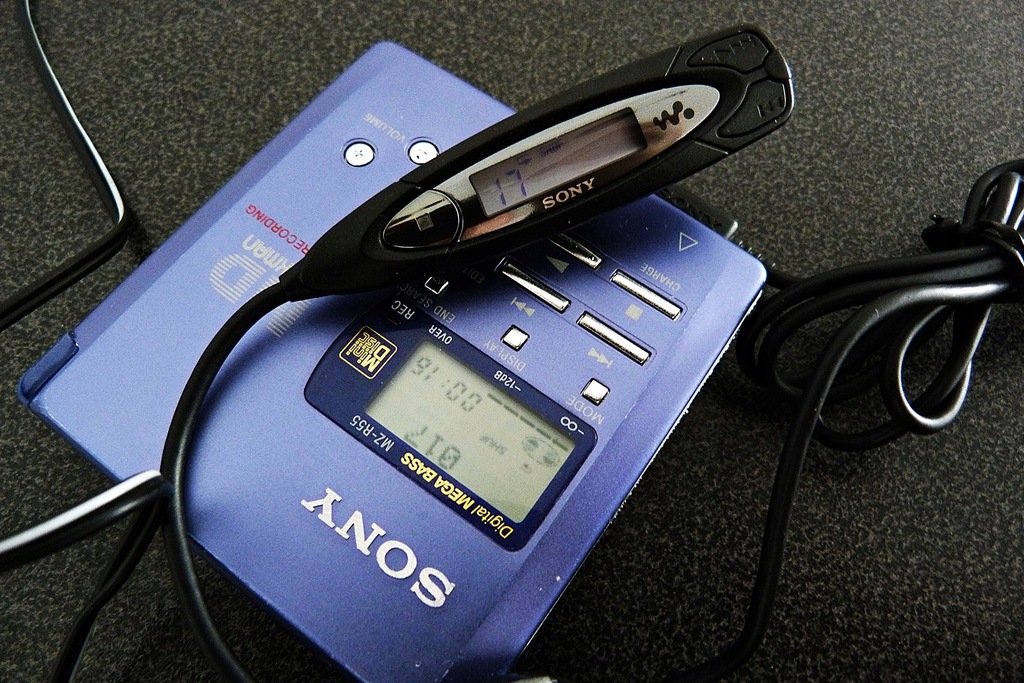 Minidisc MD Walkman Sony MZR55 + AKCESORIA SONY 8295305301
