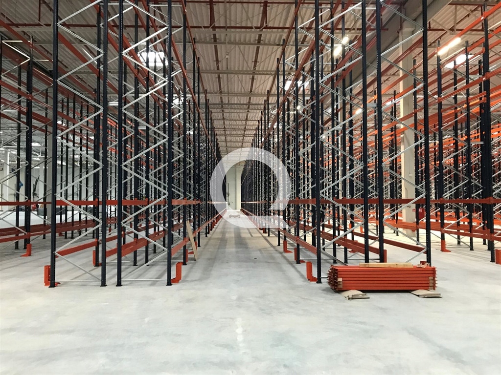 Magazyny i hale, Stanisławie, 2700 m²