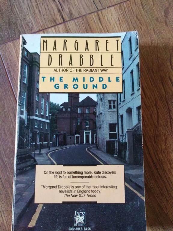 MARGARET DRABBLE THE MIDDLE GROUND