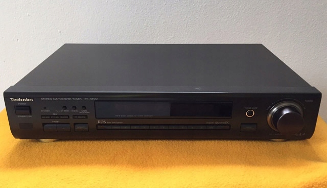 ST-GT550 Technics Stereo Synthesizer Tuner Radio