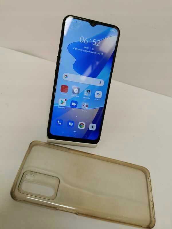 Smartfon Oppo a16 z ładowarką i etui