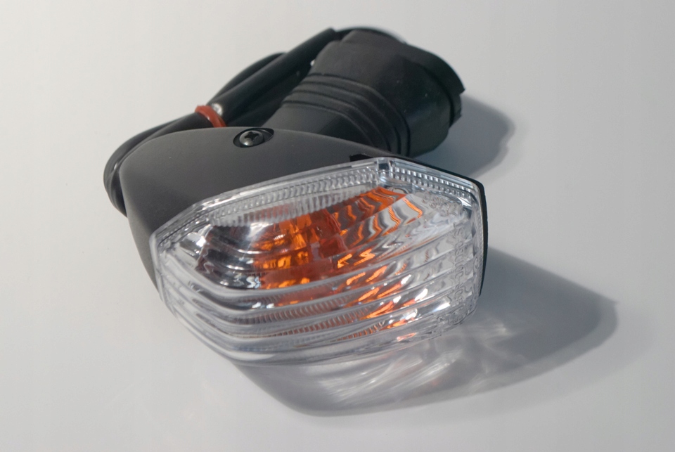 KIERUNKOWSKAZ KAWASAKI ER6 F/N 09-12 LEWY TYŁ