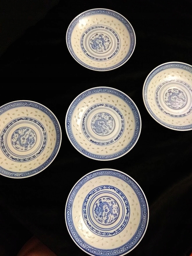 Zestaw 5 sztuk talerzyków, podstawek z porcelany chińskiej ryżowej