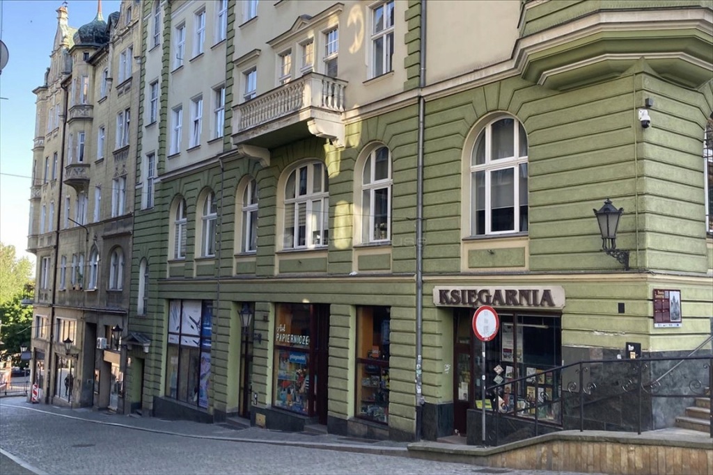 Komercyjne, Kłodzko, 185 m²