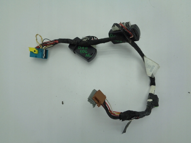 DAF 106 INSTALACJA RADIA 300 NETTO