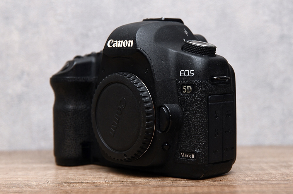 Lustrzanka Canon EOS 5D Mark II Body korpus baterie pudelko CF 8