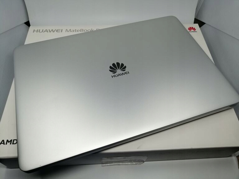 HUAWEI MATEBOOK D14 AMD RYZEN 5 8GB RAM 256GB SSD