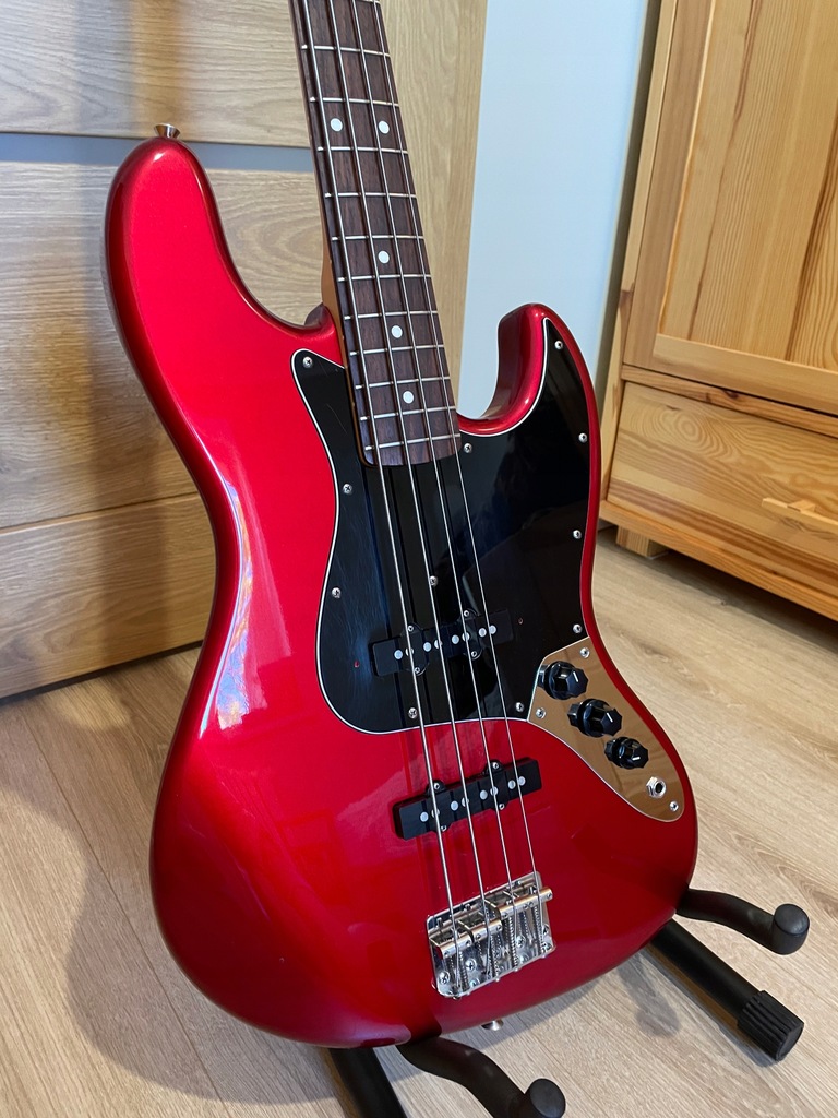 Fender Jazz Bass Japan Candy Apple Red