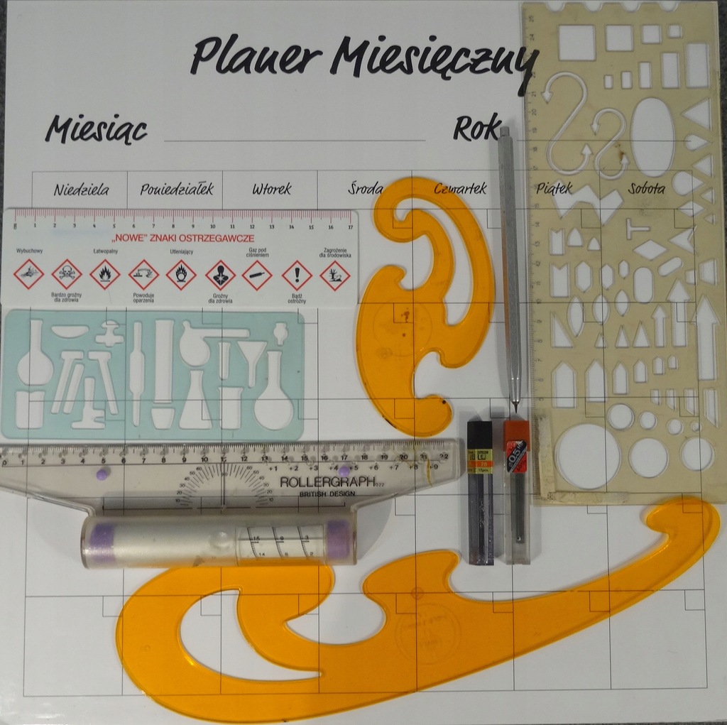 Zestaw kreślarski szkolny biurowy szablony krzywiki tablica plan miesięczny